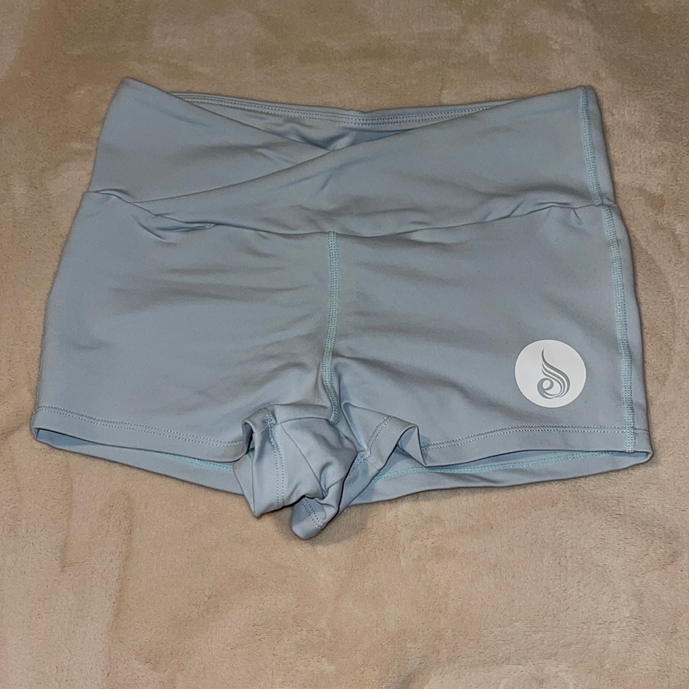 Ryderwear v-cut booty scrunch shorts, size small.